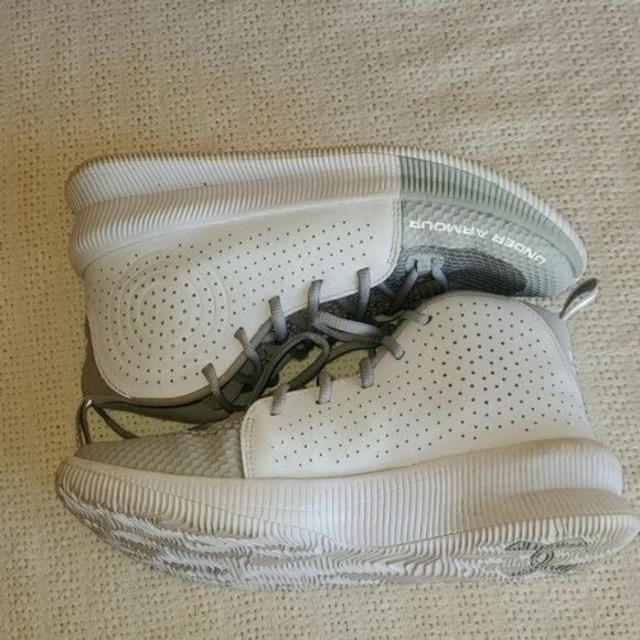 Under Armour Jet Sz. 8 High Top White Athletic Shoes - Picture 3 of 8